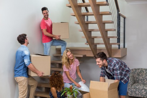 Moving truck service for homes and businesses in Richmond Upon Thames