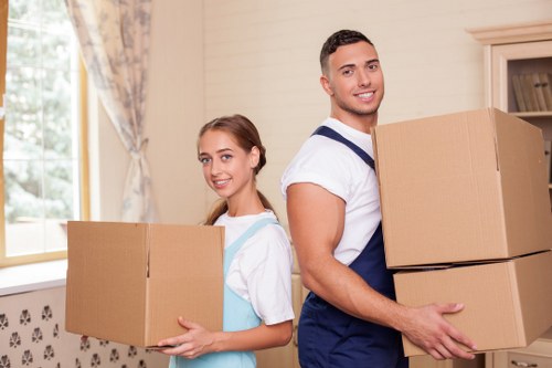 Flexible self storage in Richmond upon Thames for household belongings